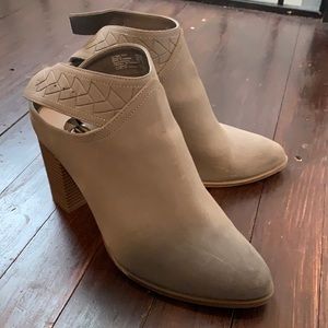 Tan bootie